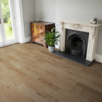Lounge 013 M600 Kingswood Manor Oak 1