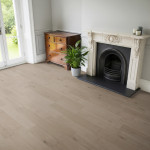 Lounge 013 M600 Kingswood Manor Oak