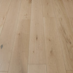 M600 Kingswood Manor Oak 1