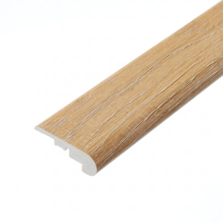 H07 Blenheim Oak Nosing 540×562